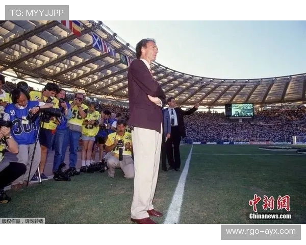 贝肯鲍尔防守技巧解析：足球场上的智慧与策略